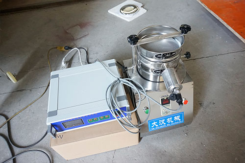 Ultrasonic laboratory test sieves