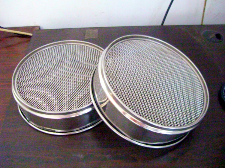 Wet Sieving